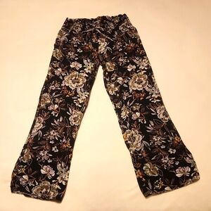 Maurices Comfy Pants Black with Flowers size S